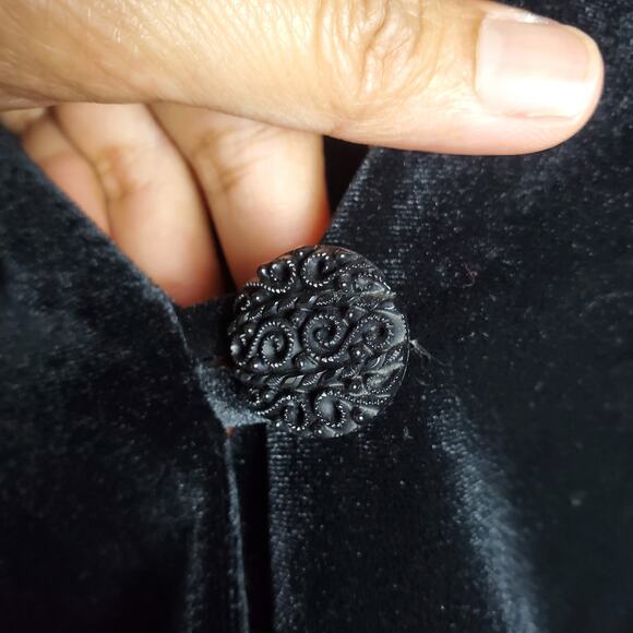 Joseph Ribkoff Black Velvet Button Front Jacket Blazer Women’s Sz 8 Whimsigoth - Picture 6 of 10